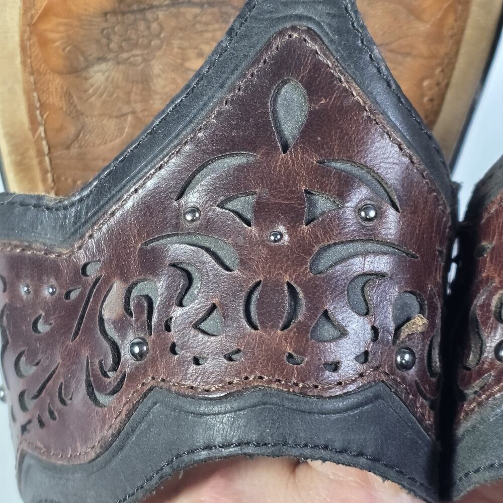 Ariat Womens Sandals Thong Flip Flop Size 9B Brown Leather Embossed Slip On - Picture 11 of 12